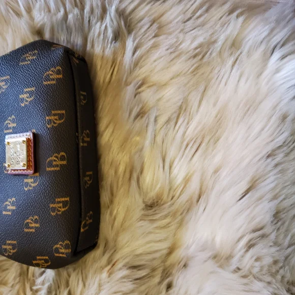 Dooney & Bourke Crossbody Bag and Coin Purse Set EUC - Picture 8 of 16